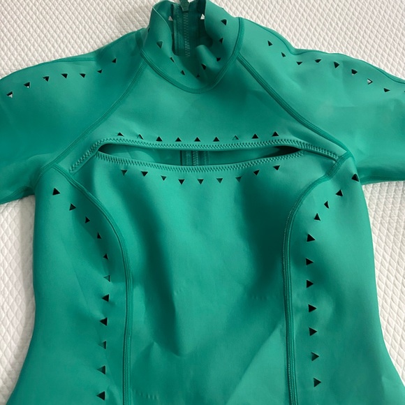 GIGI C Vibrant Green Cutout Swim Bodysuit - Picture 6 of 12